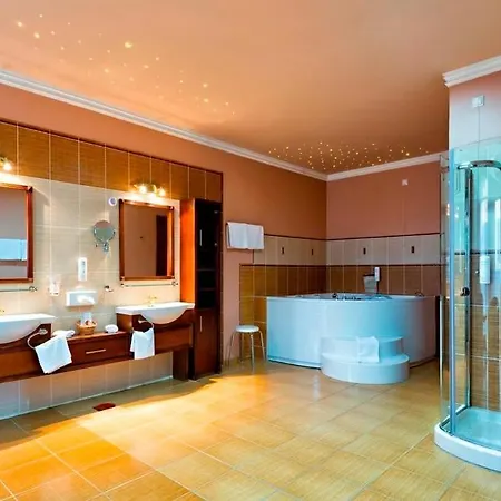 Hotel Galleria 4*